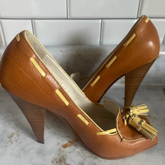 YSL Tan Heels - Picture 7 of 16